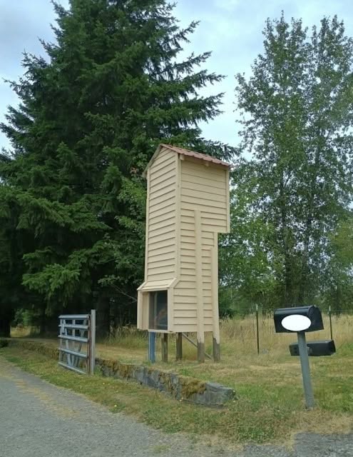 I Drive By This Mysterious 15-Foot Structure Every Day and It Haunts Me